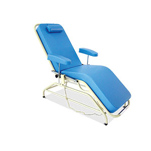 CADEIRA PARA HEMODIÁLISE E COLETA DE SANGUE MOTORIZADA